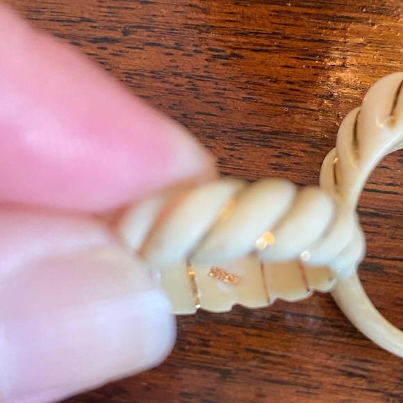 Carved Ivory with 14k gold accents - Picture 3 of 9